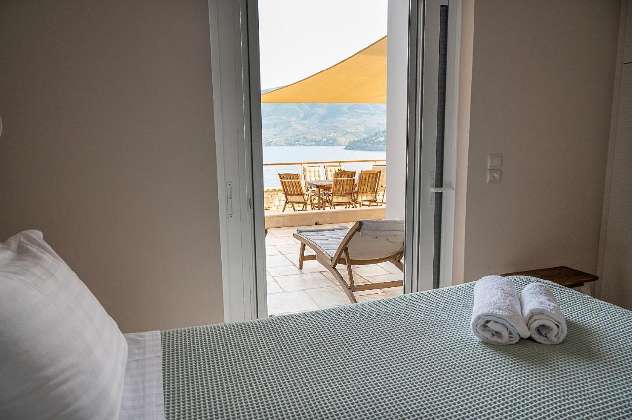 Kalavria Luxury Suites, Afroditi Suite With Magnificent Sea View And Private Swimming Pool. Poros Town Dış mekan fotoğraf